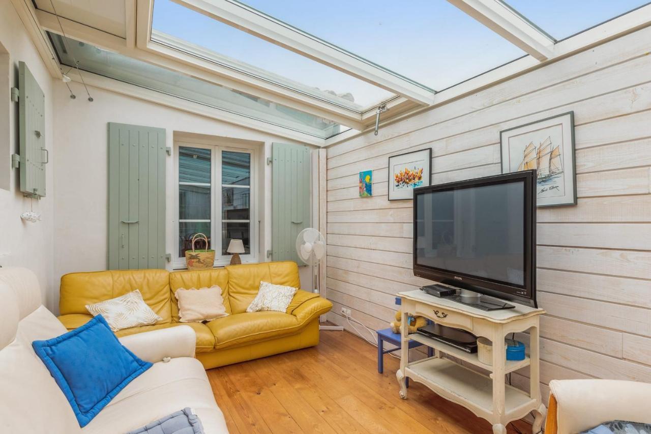 Nice Studio With Veranda Nearby The Beach In La Flotte - Welkeys Eksteriør billede