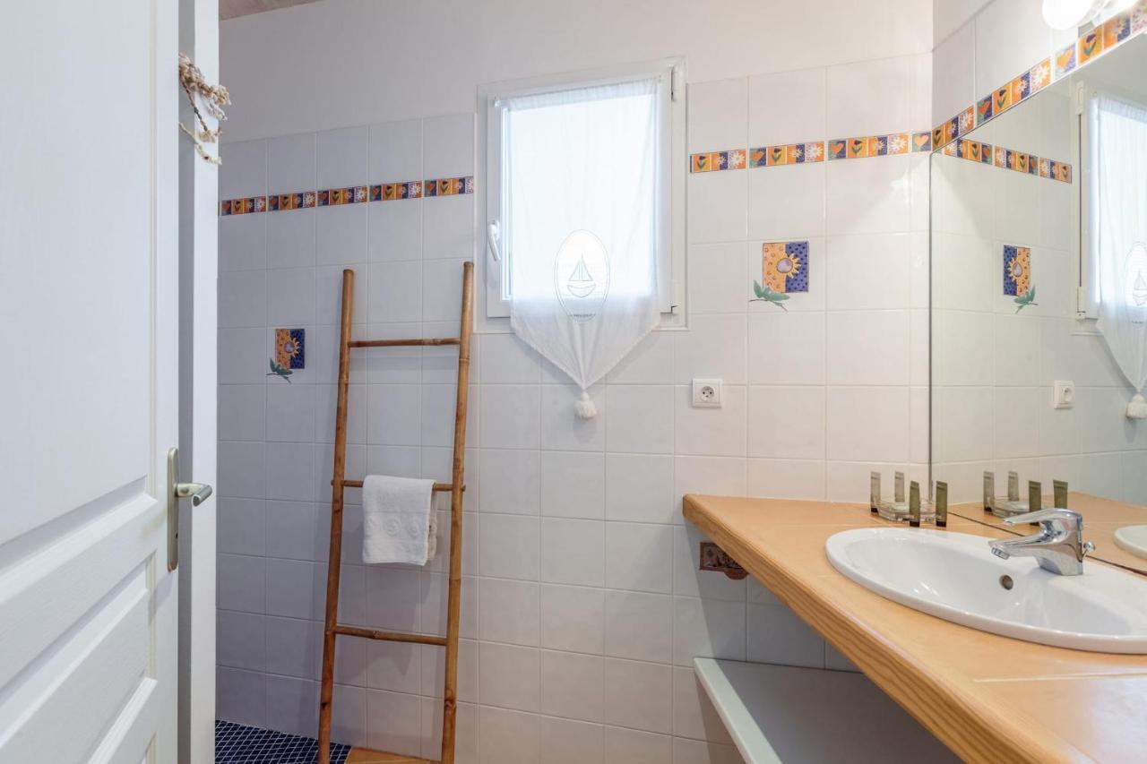 Nice Studio With Veranda Nearby The Beach In La Flotte - Welkeys Eksteriør billede
